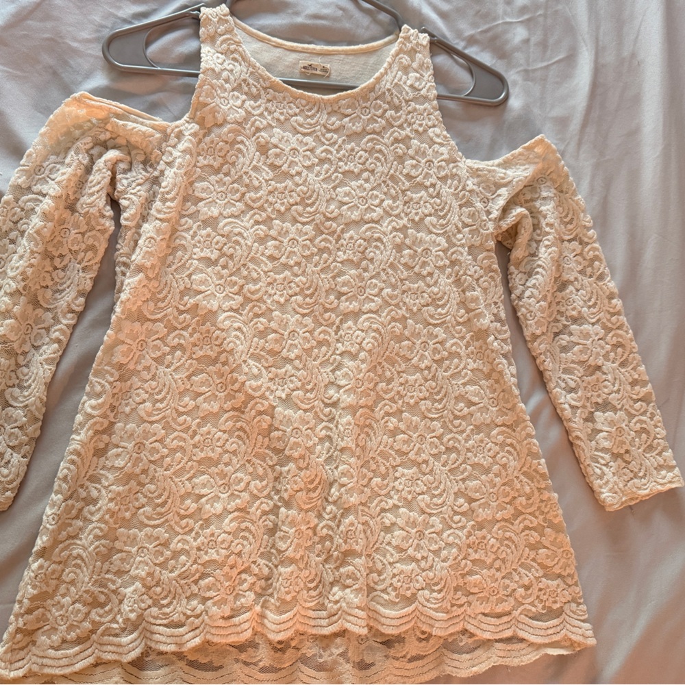 Hollister Cream Floral Lace Pullover Top